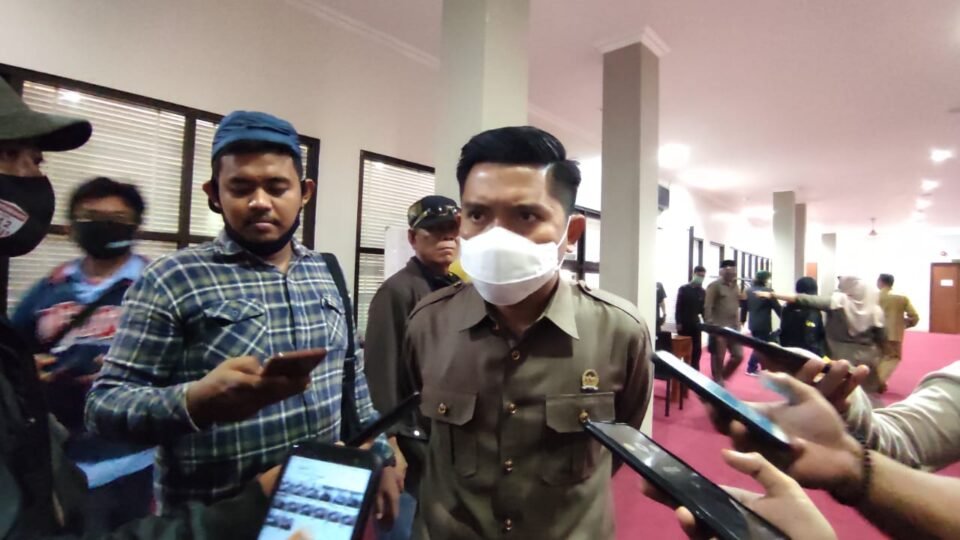Andi Faisal Sofyan Hasdam Ketua DPRD Kota Bontang