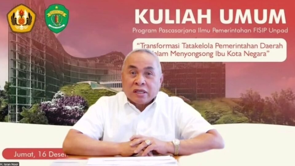 Isran Noor saat memberikan kuliah umum di Unpad (foto_Ist)