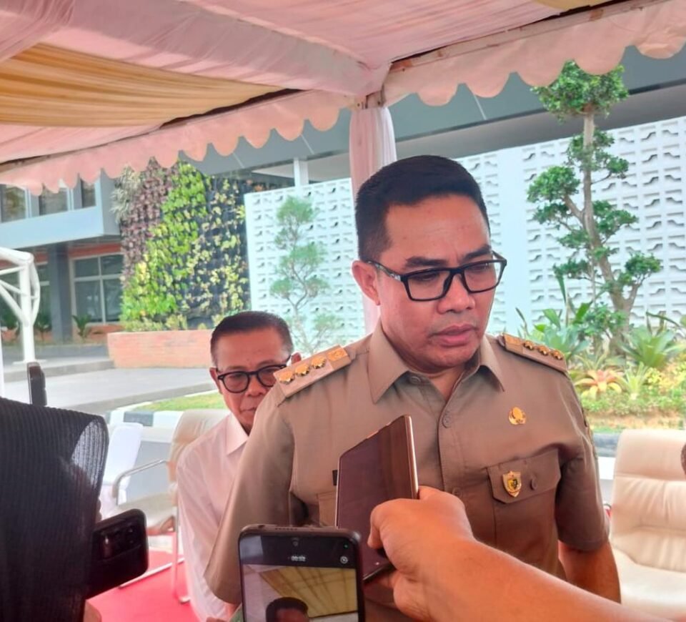 Teks: Wali Kota Samarinda, Andi Harun.