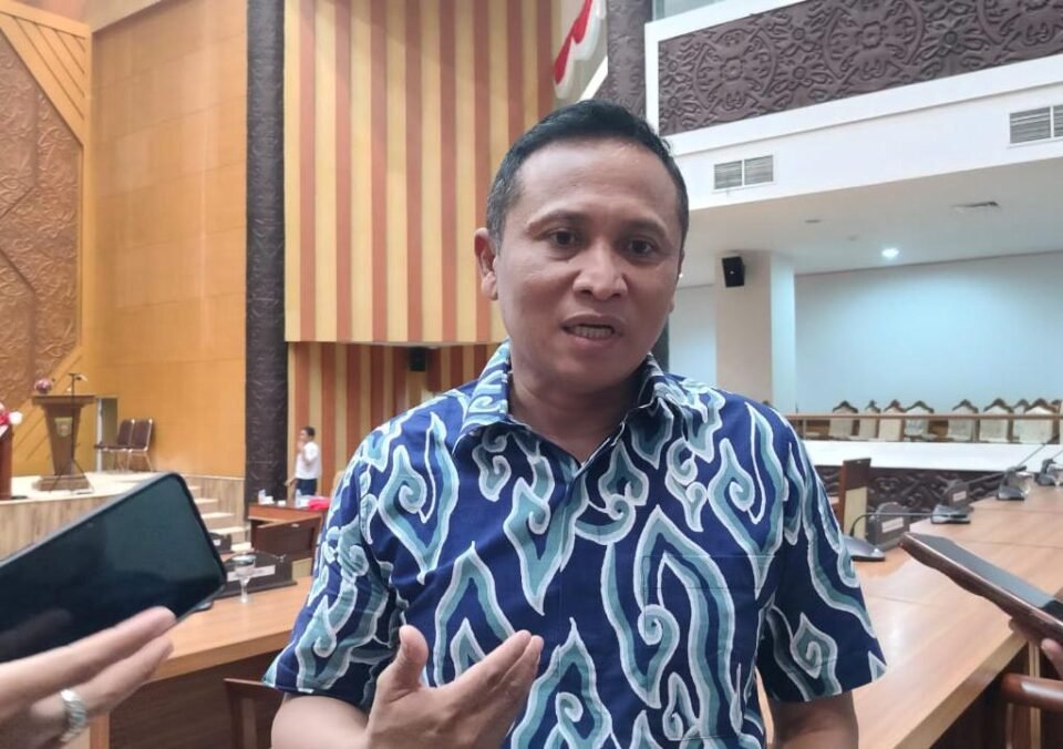 Teks: Anggota Panitia Khusus (Pansus) LKPj DPRD Samarinda, Anhar.