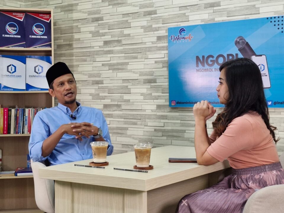 Teks: Ketua Plt DPD Partai Golkar Samarinda, Nidya Listiyono pada acara Podcast Ngobrol Inspirasi (Ngopi) Insitekaltim