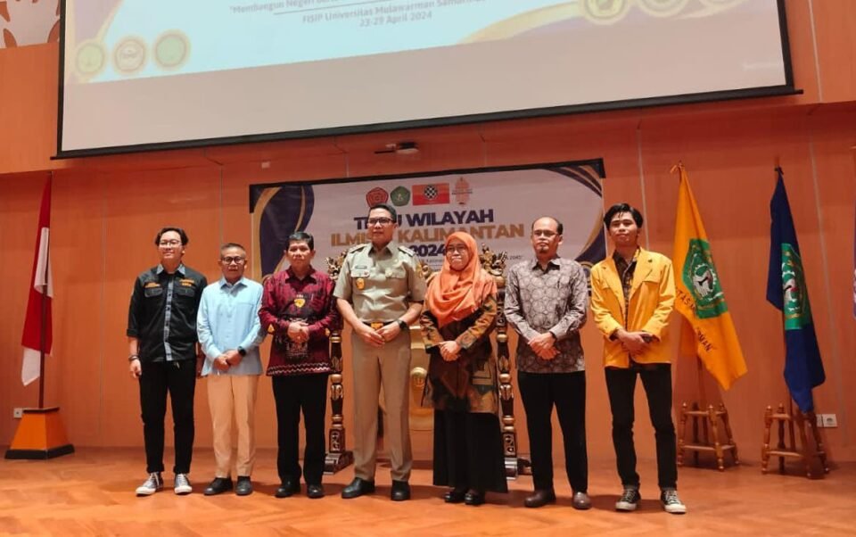 Teks: Wali Kota Samarinda Andi Harun pada kegiatan orasi kebangsaan di Universitas Mulawarman (Unmul), Samarinda.