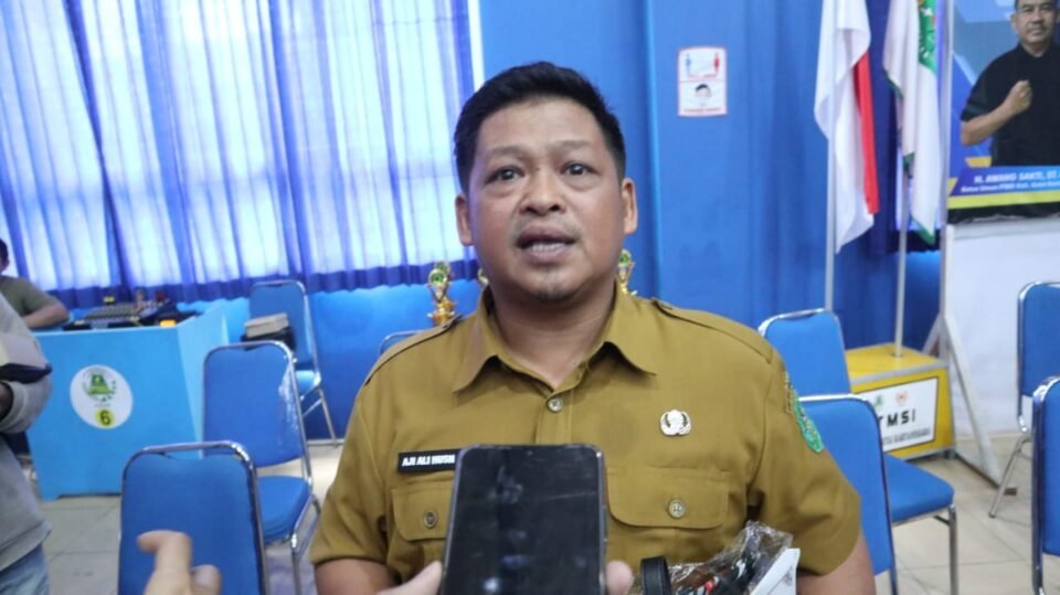 Teks: Kadispora Kukar, Aji Ali Husni.