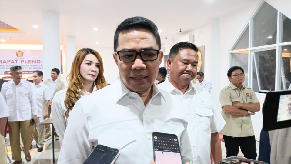 Teks: Wali Kota Samarinda, Andi Harun.