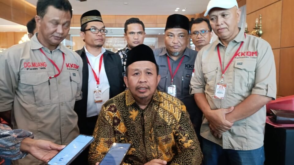 Teks: Muslimin, Ketua BPD KKSS Kota Samarinda Periode 2024-2029.