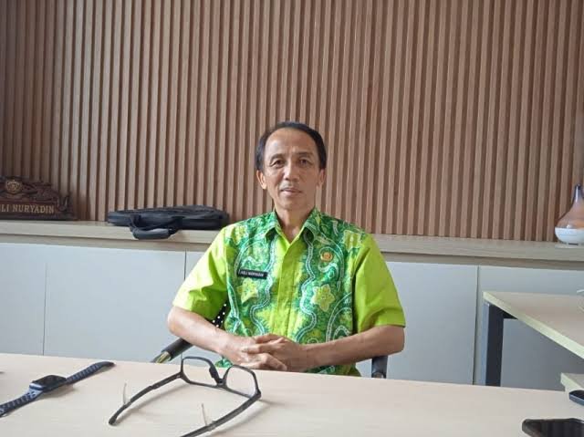 Teks: Kepala Disdikbud Samarinda, Asli Nuryadin.