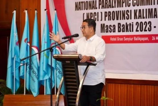 Teks: Pj Gubernur Kalimantan Timur, Akmal Malik.
