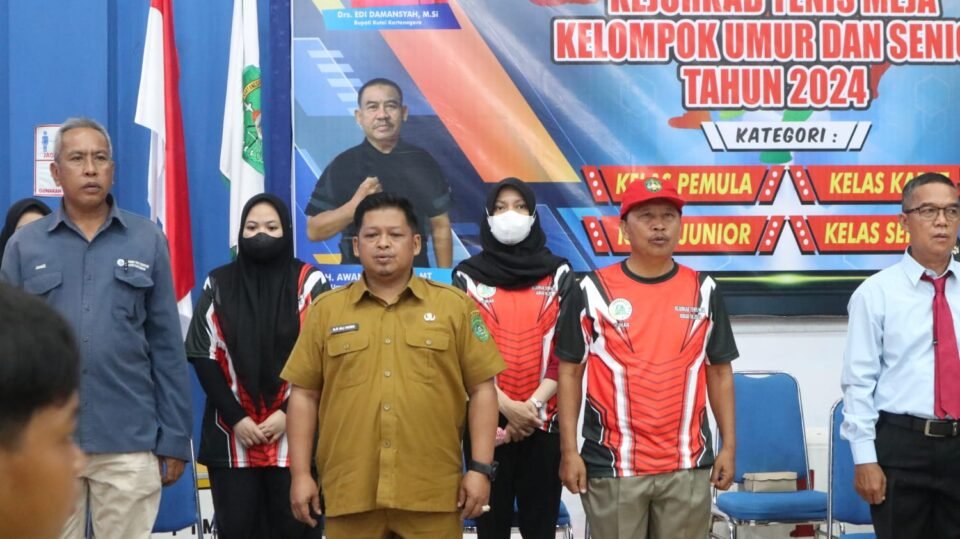 Teks: Kadispora Kukar, Aji Ali Husni (Kiri), Wakil Ketua I PTMSI Kukar, Sukardi Wahyudi (Kanan)