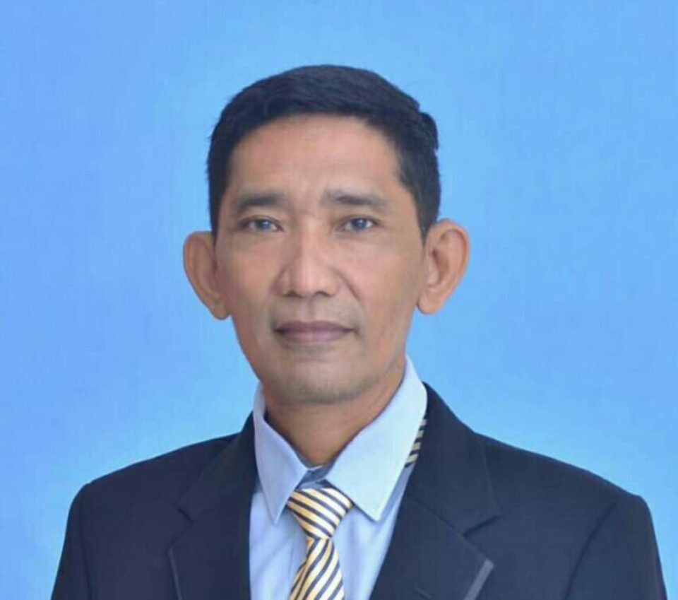 Teks: Ketua Musyawarah Kerja Kepala Sekolah (MKKS) SMA Kota Samarinda, Abdul Rozak Fahrudin.
